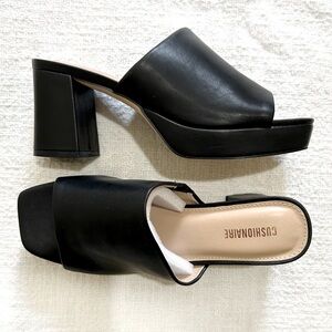 CUSHIONAIRE Cupid platform Healed Sandal +Memory Foam Black Women's 7.5 Wide